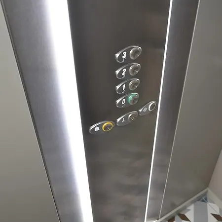 Edificio Charles 203 푼샬
