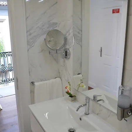 Edificio Charles 203 منزل للإقامة