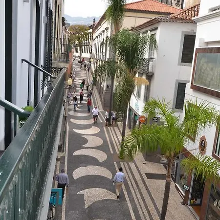 Edificio Charles 203 丰沙尔