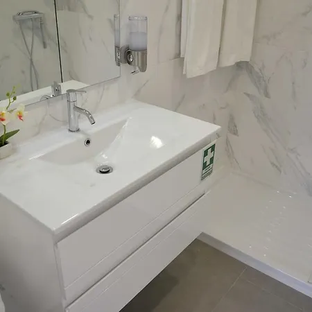 Edificio Charles 203