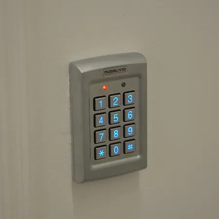 Edificio Charles 203